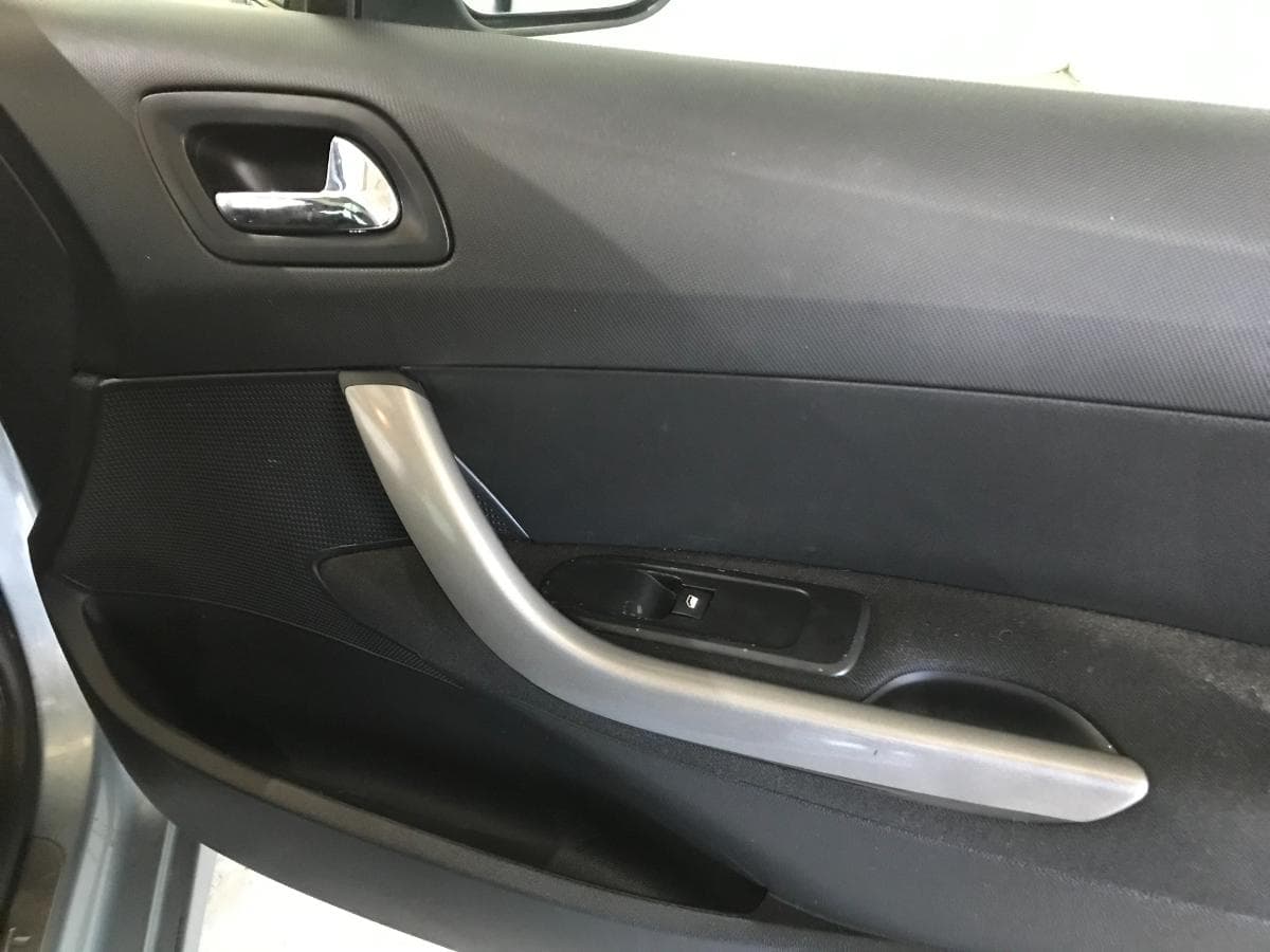 Peugeot 308 1.6 HDI · Ano 2013 — imagem 31