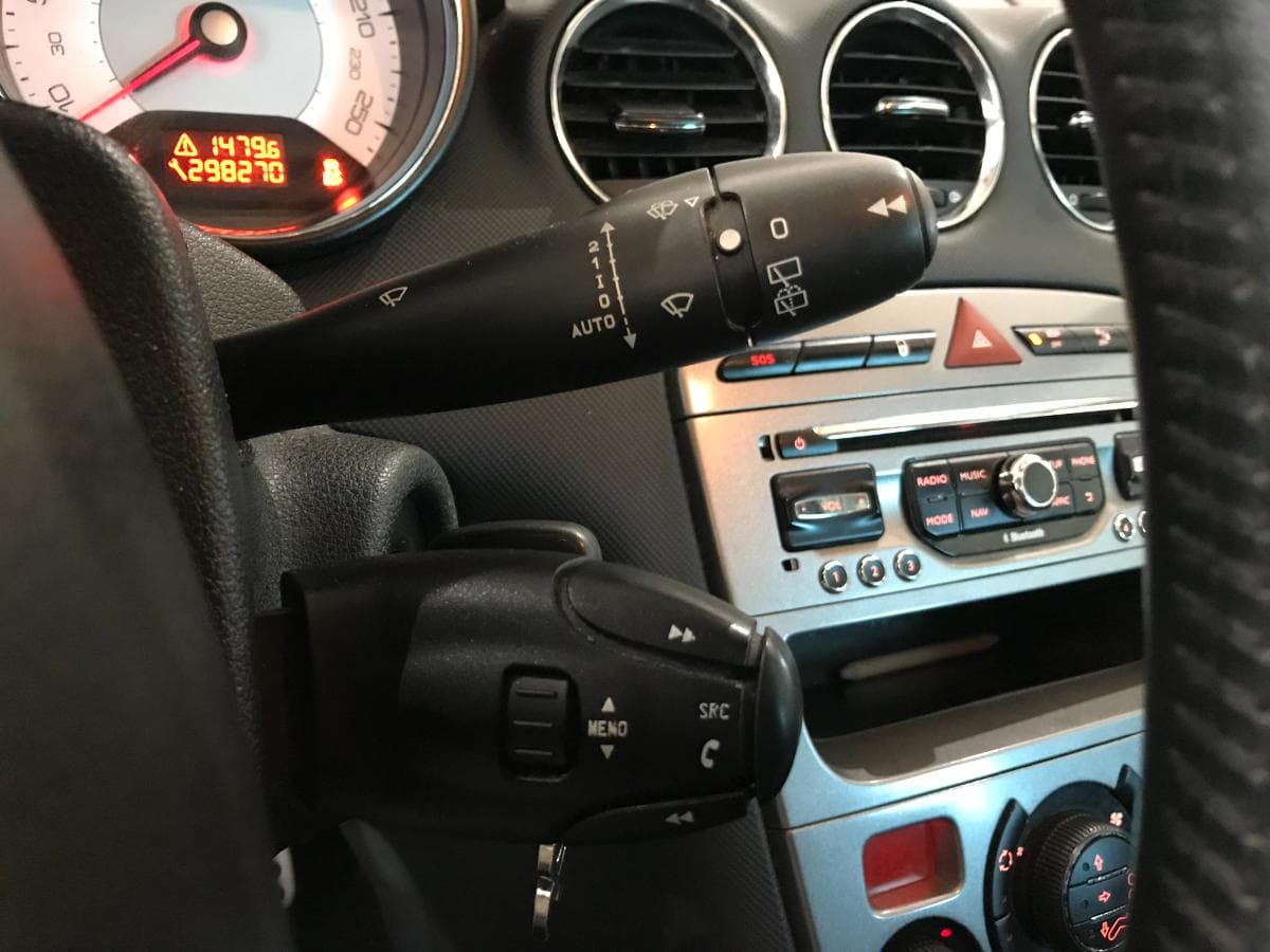 Peugeot 308 1.6 HDI · Ano 2013 — imagem 46