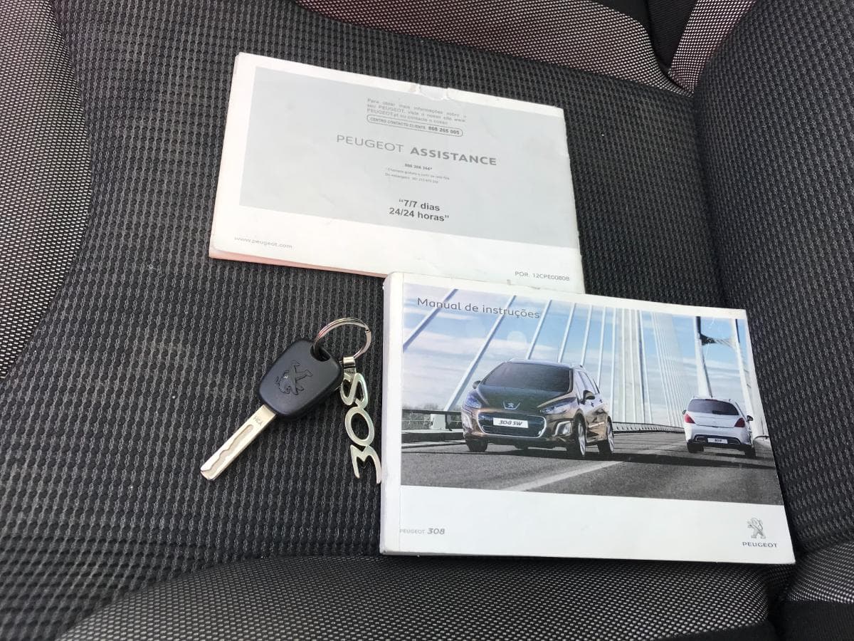 Peugeot 308 1.6 HDI · Ano 2013 — imagem 50