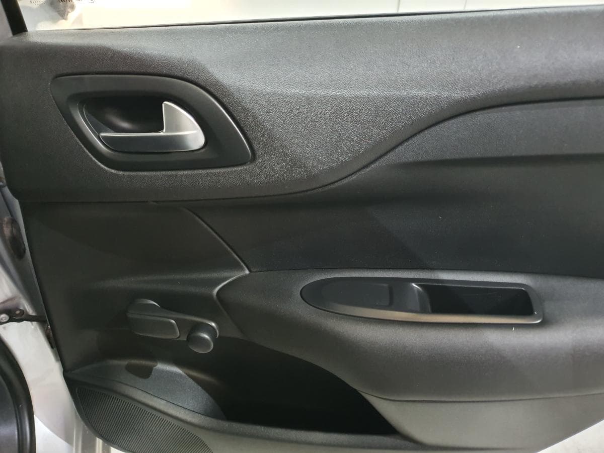 Citroen C4 1.6HDI · Ano 2010 — imagem 22