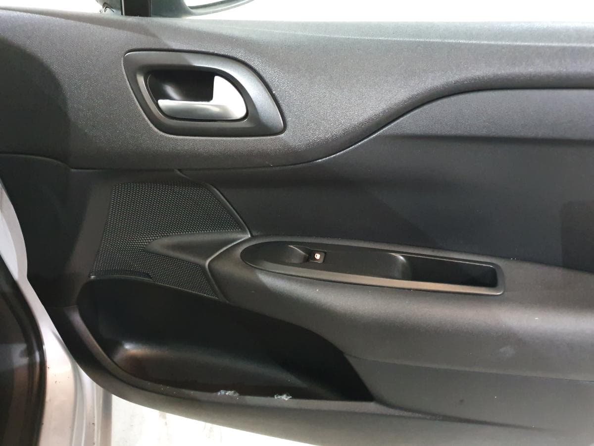 Citroen C4 1.6HDI · Ano 2010 — imagem 25