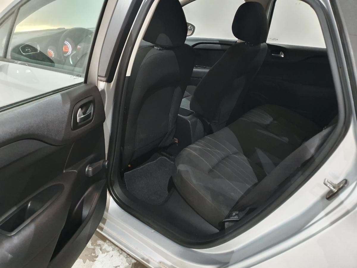 Citroen C4 1.6HDI · Ano 2010 — imagem 27