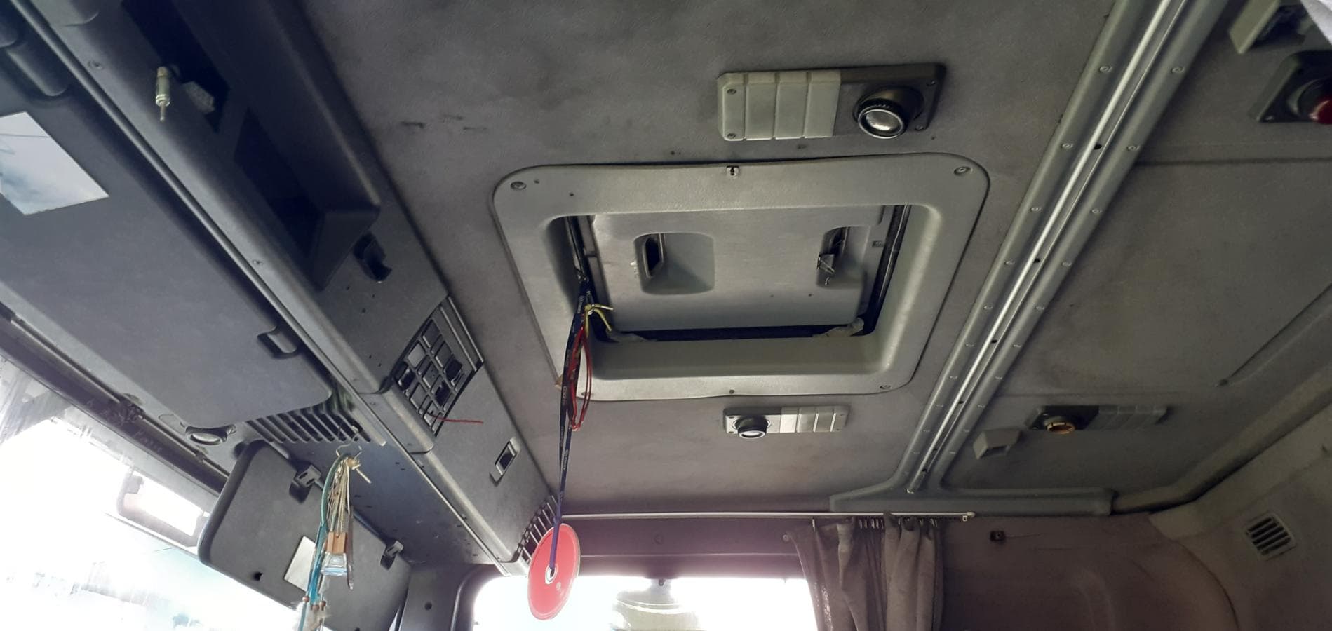 Scania 124L 360 — imagen 2