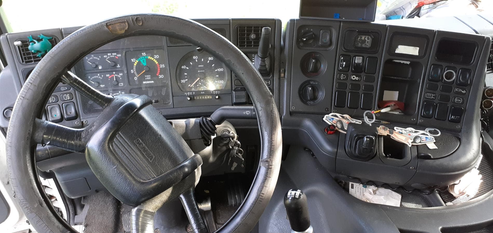 Scania 124L 360 — imagen 15