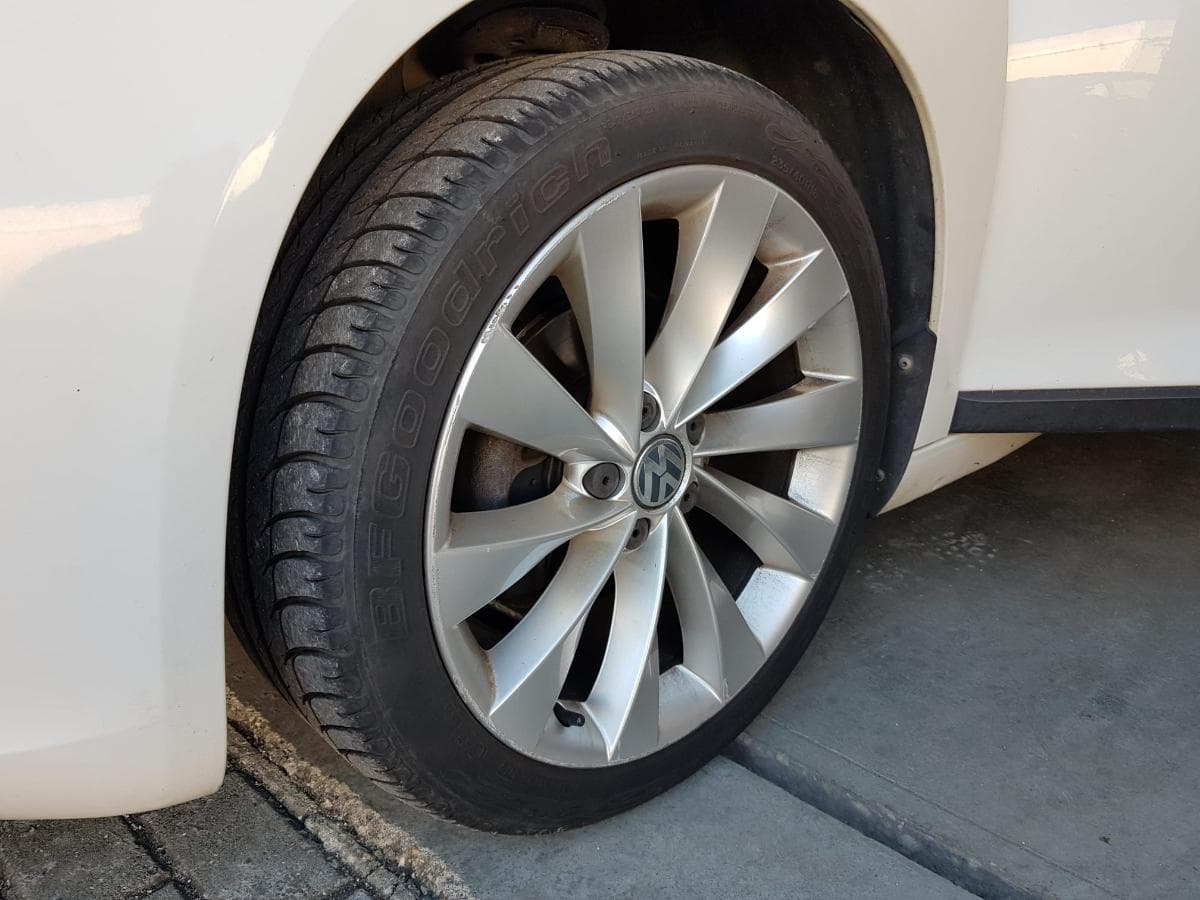 Volkswagen Scirocco 2.0 TDI · Ano 2011 — imagen 15
