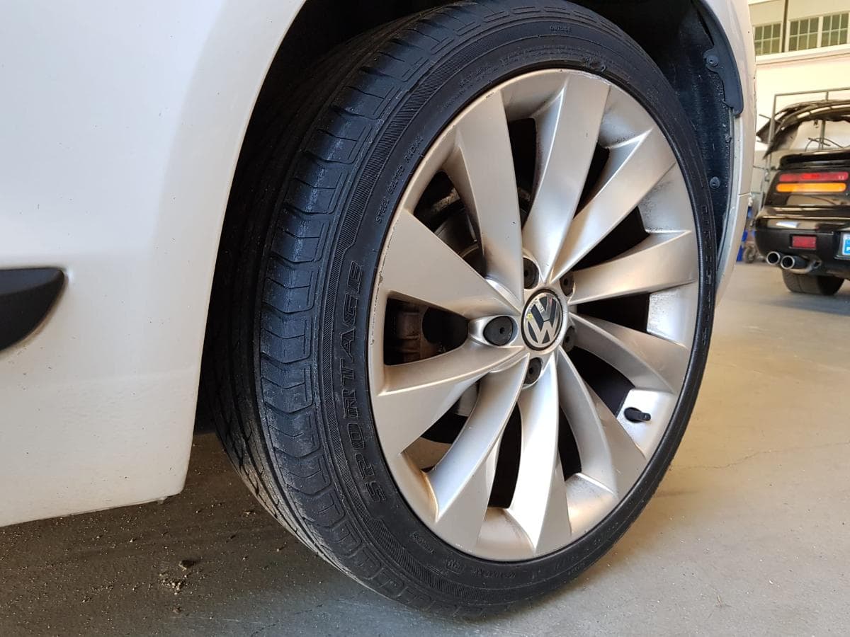 Volkswagen Scirocco 2.0 TDI · Ano 2011 — imagen 16