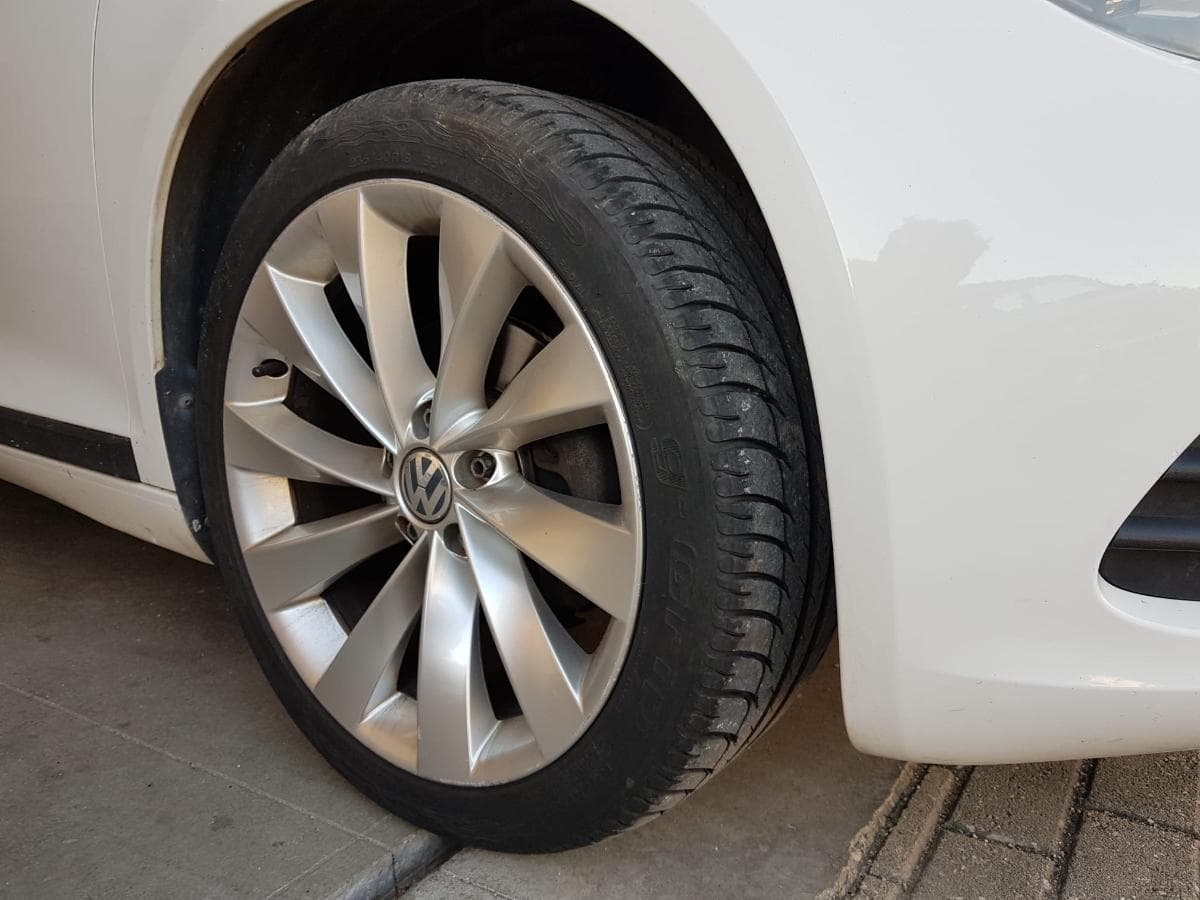 Volkswagen Scirocco 2.0 TDI · Ano 2011 — imagen 17