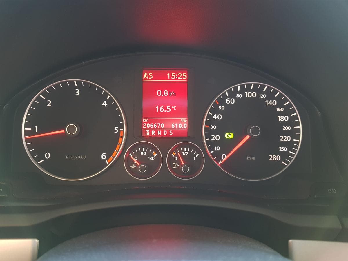Volkswagen Scirocco 2.0 TDI · Ano 2011 — imagen 27