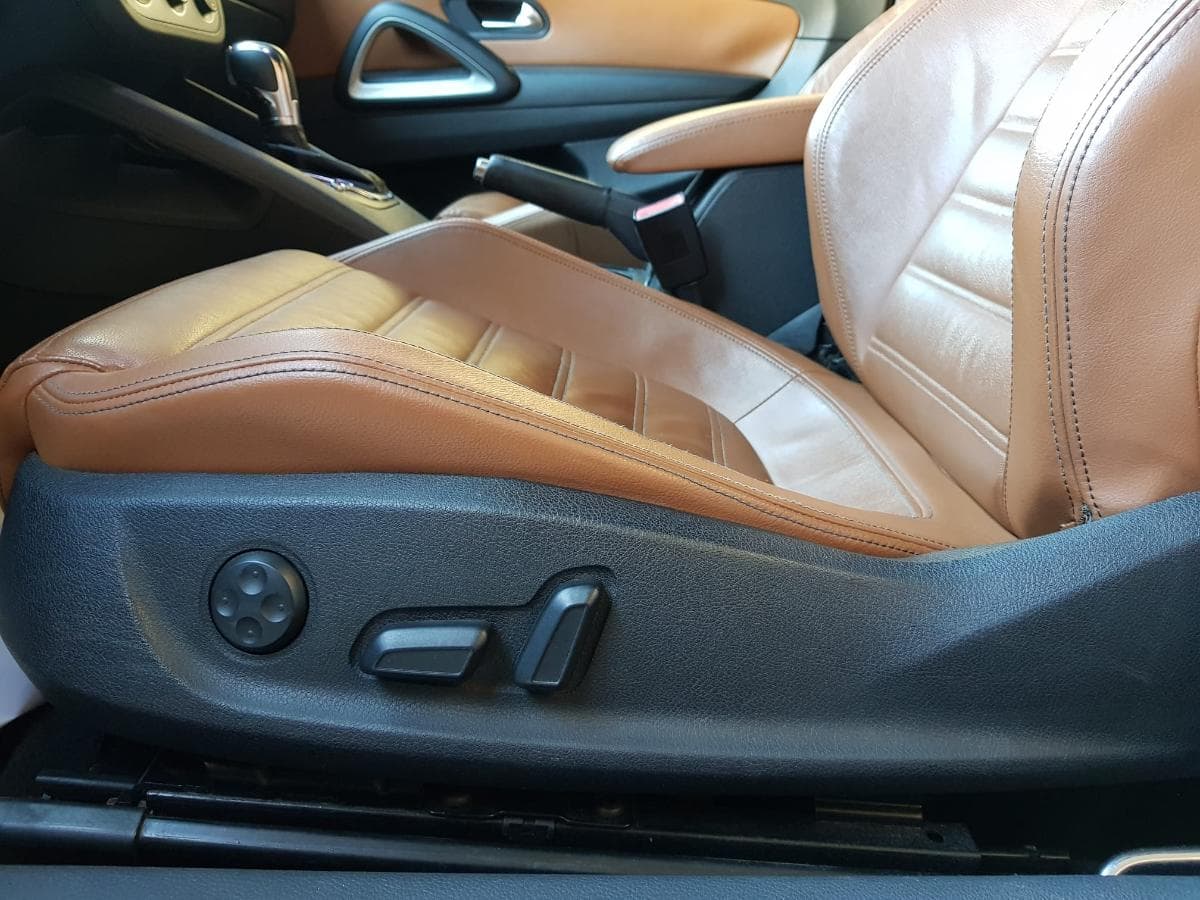 Volkswagen Scirocco 2.0 TDI · Ano 2011 — imagen 28