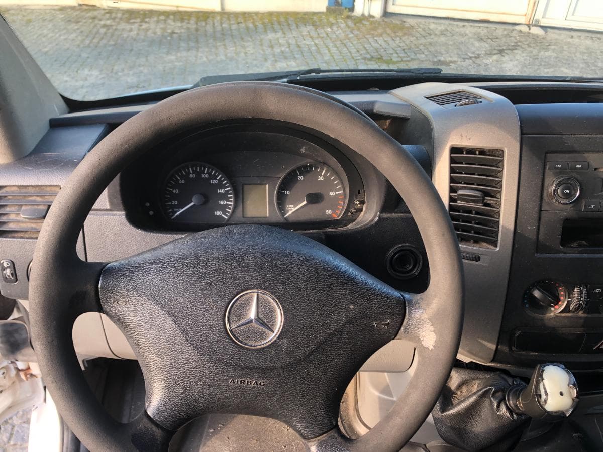 Mercedes-Benz Sprinter · Ano 2011 — imagem 31
