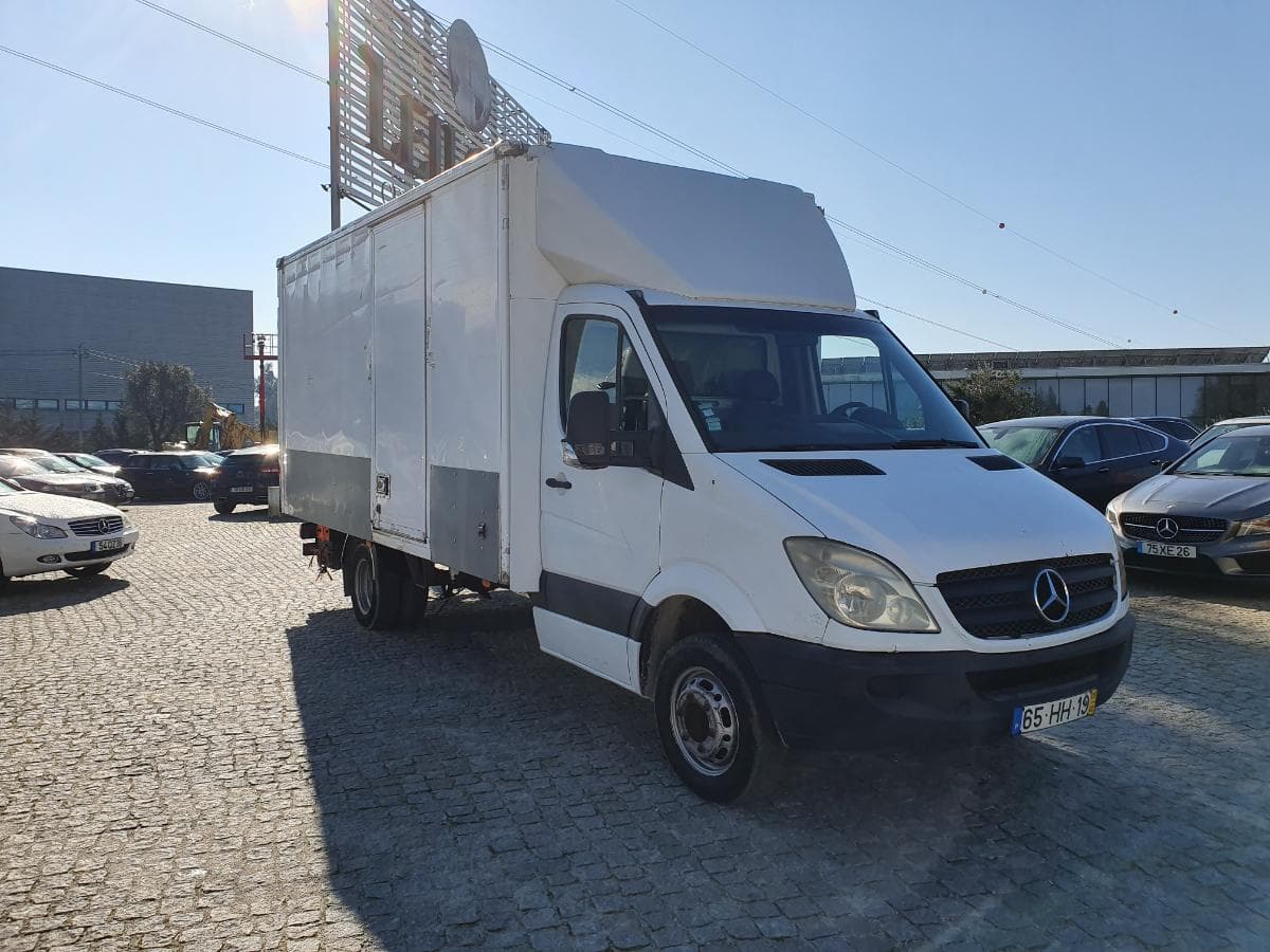 Mercedes-Benz 518 CDI · Ano 2009 — imagem 1