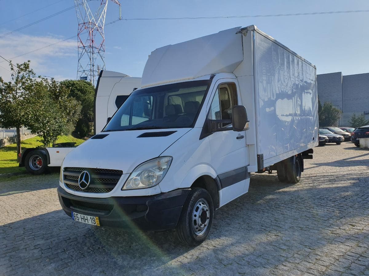 Mercedes-Benz 518 CDI · Ano 2009 — imagem 2