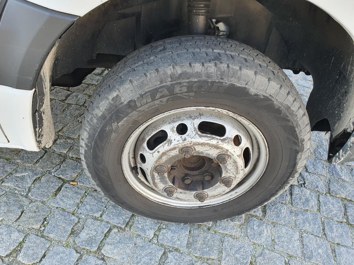 Mercedes-Benz 518 CDI · Ano 2009 — imagem 21
