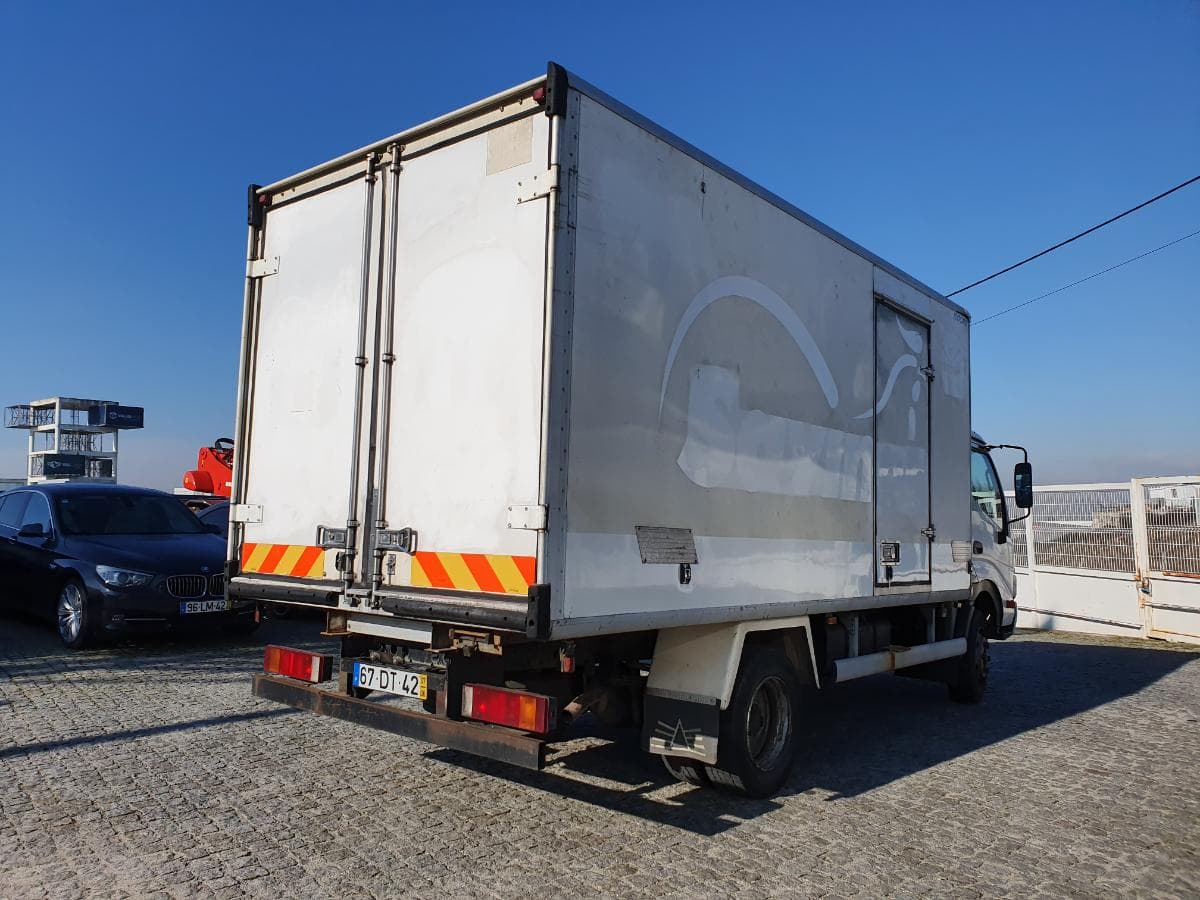 Toyota Dyna · Ano 2007 — imagem 4