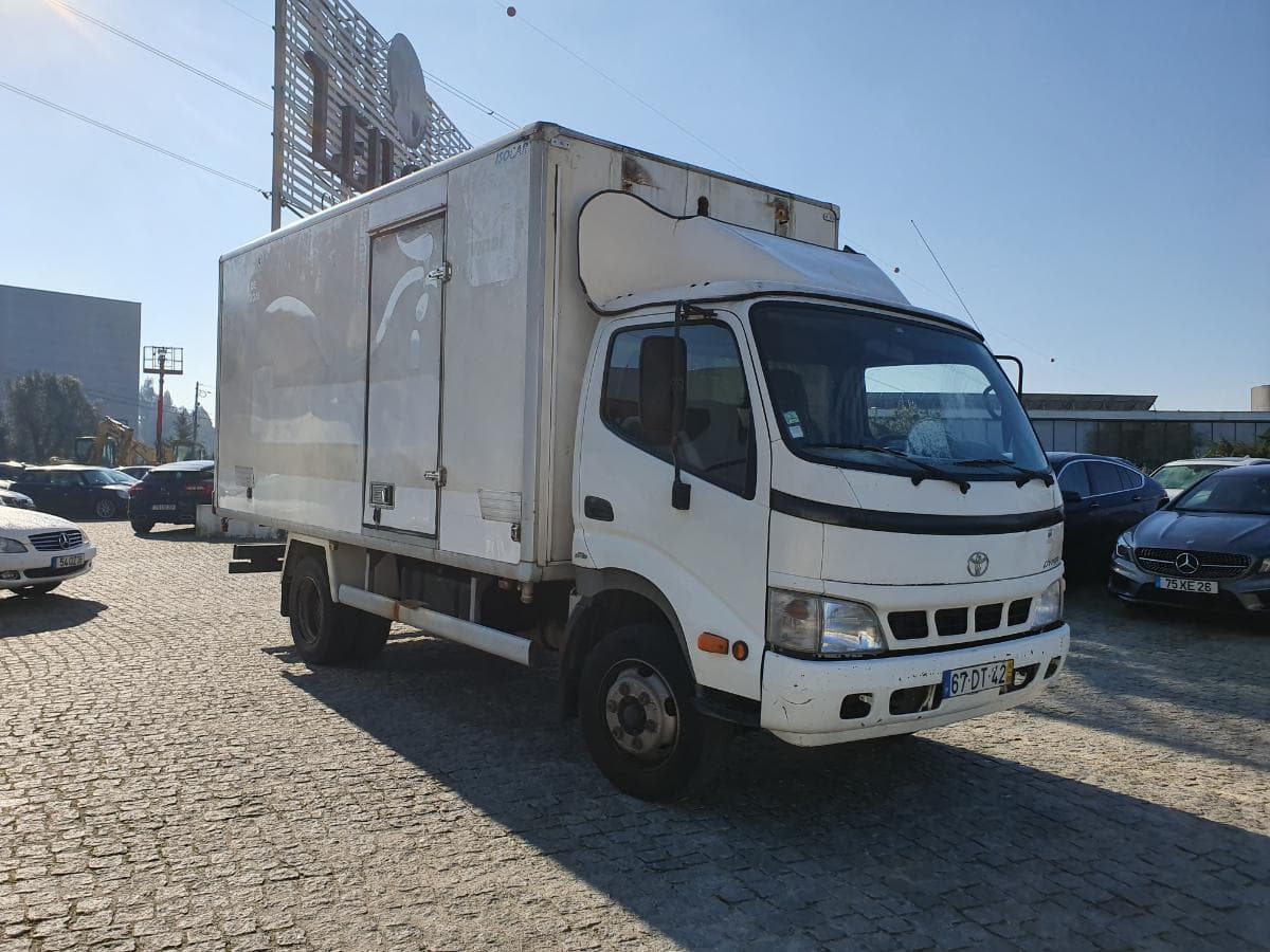 Toyota Dyna · Ano 2007 — imagem 1