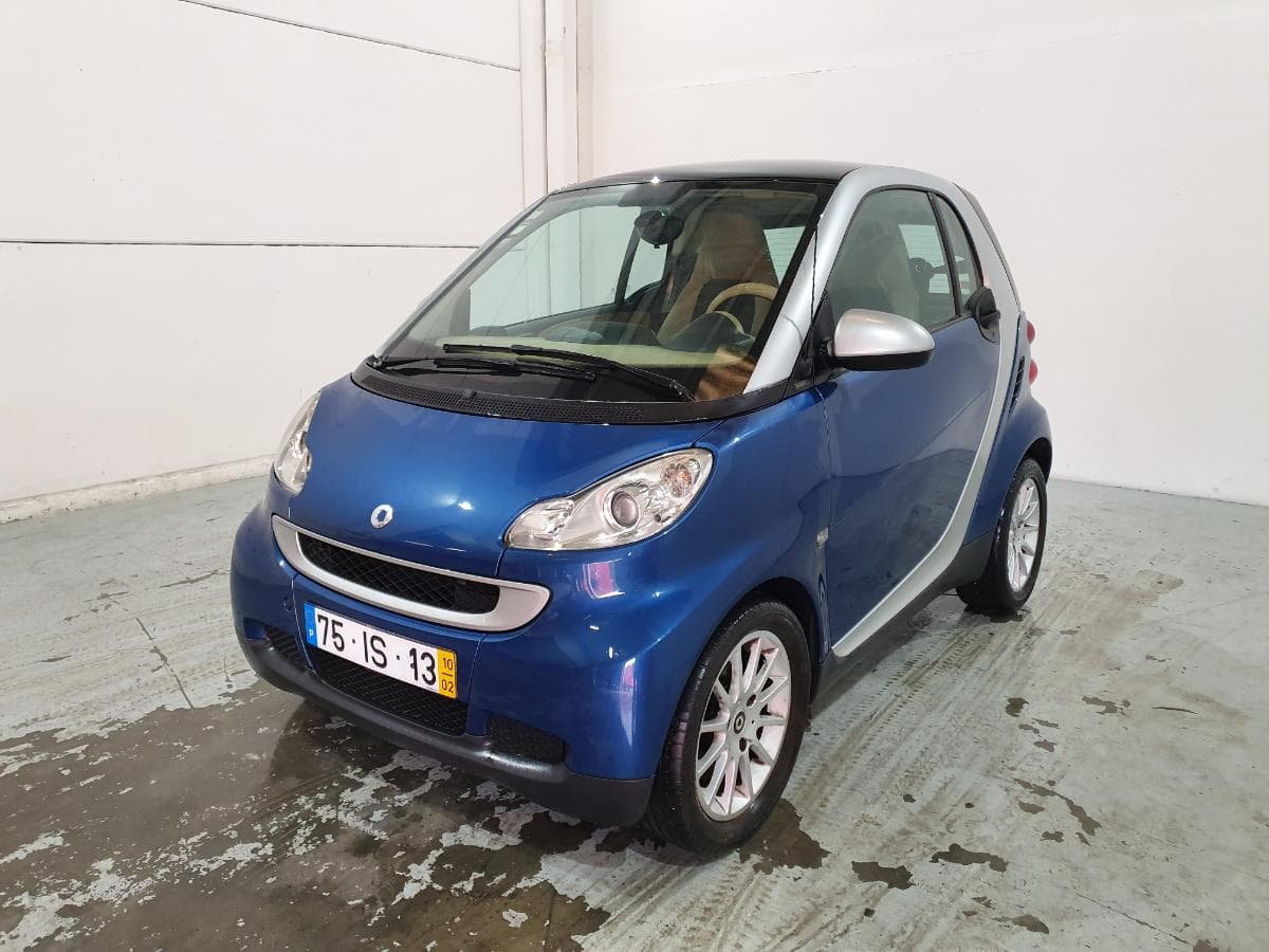 Smart Fortwo Coupé 0.8 CDI · Ano 2010 — imagem 2