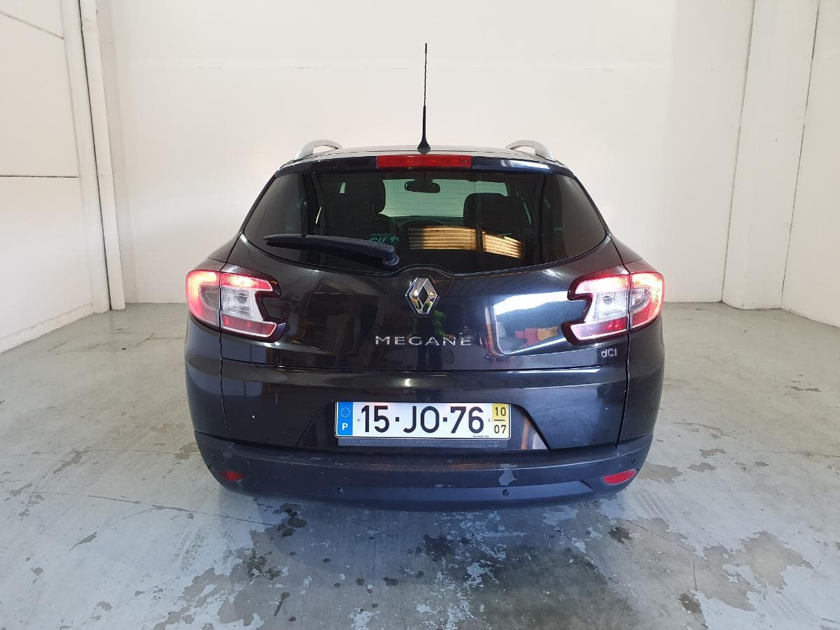 Renault Mégane 1.5DCI · Ano 2010 — imagen 5