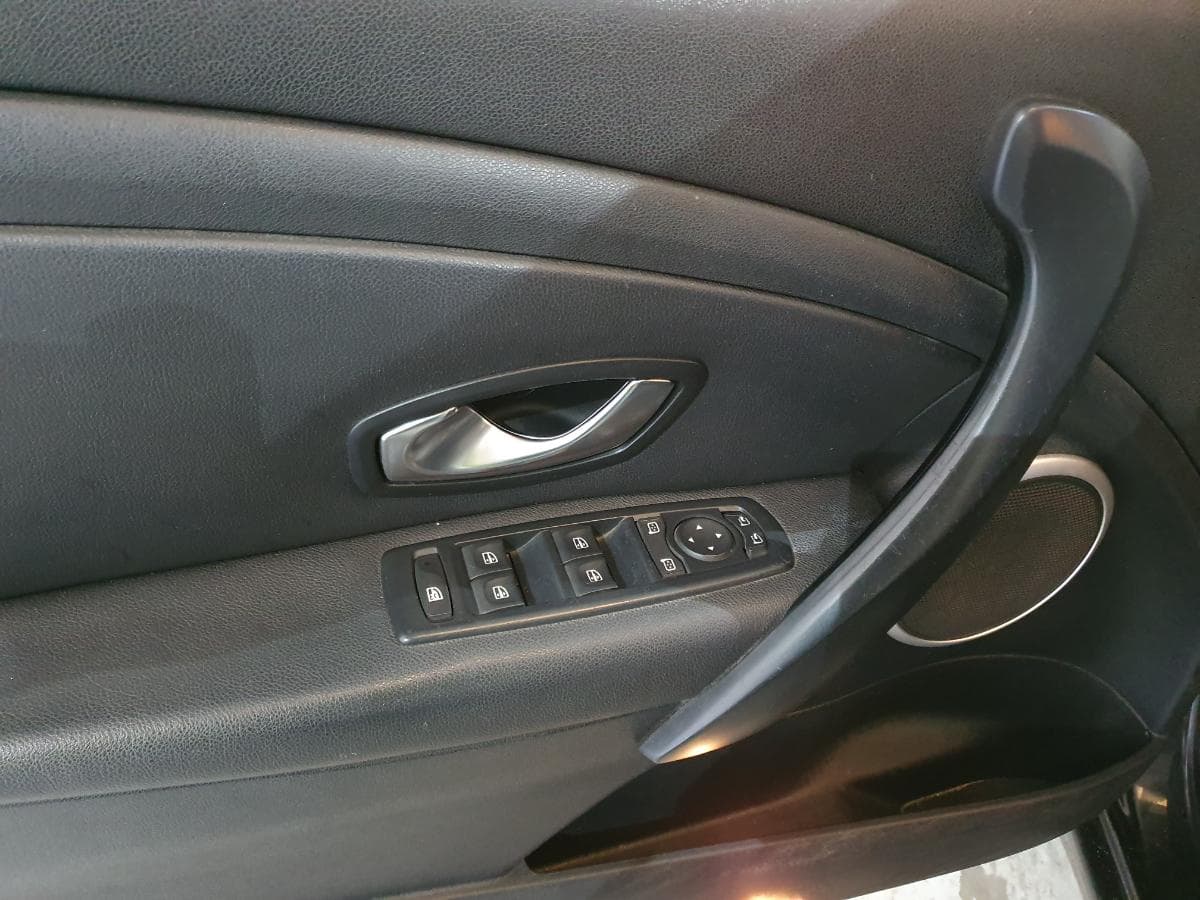 Renault Mégane 1.5DCI · Ano 2010 — imagen 25
