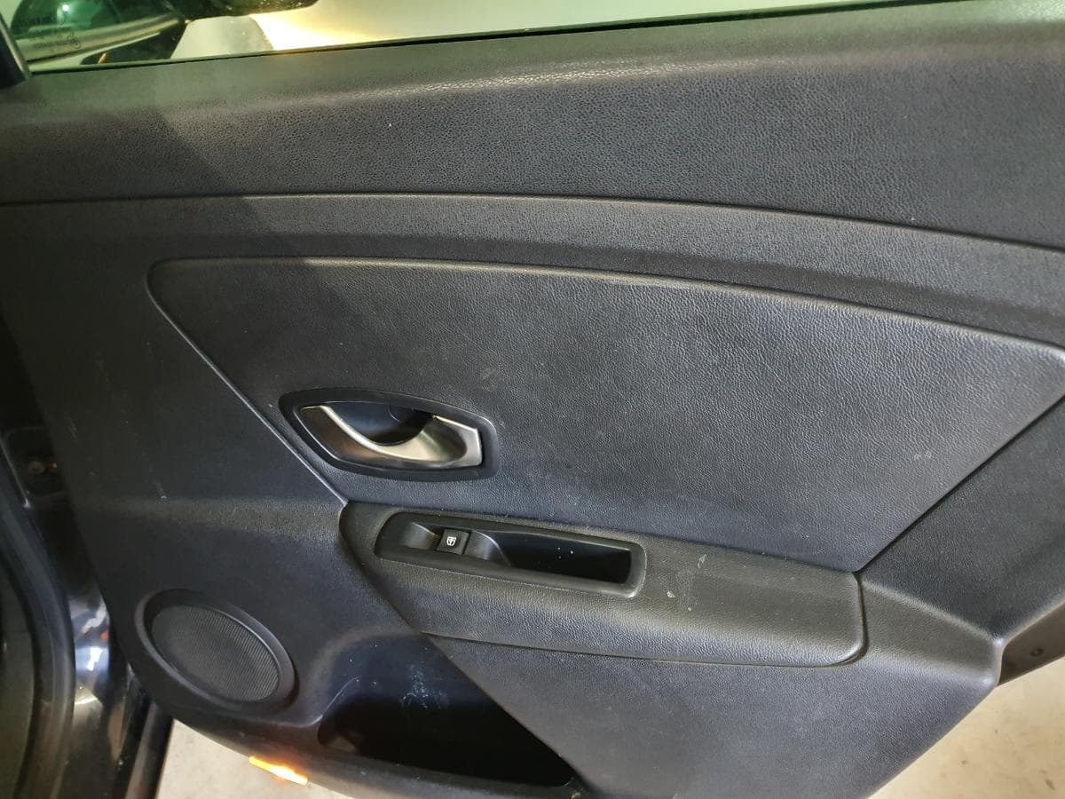 Renault Mégane 1.5DCI · Ano 2010 — imagen 29