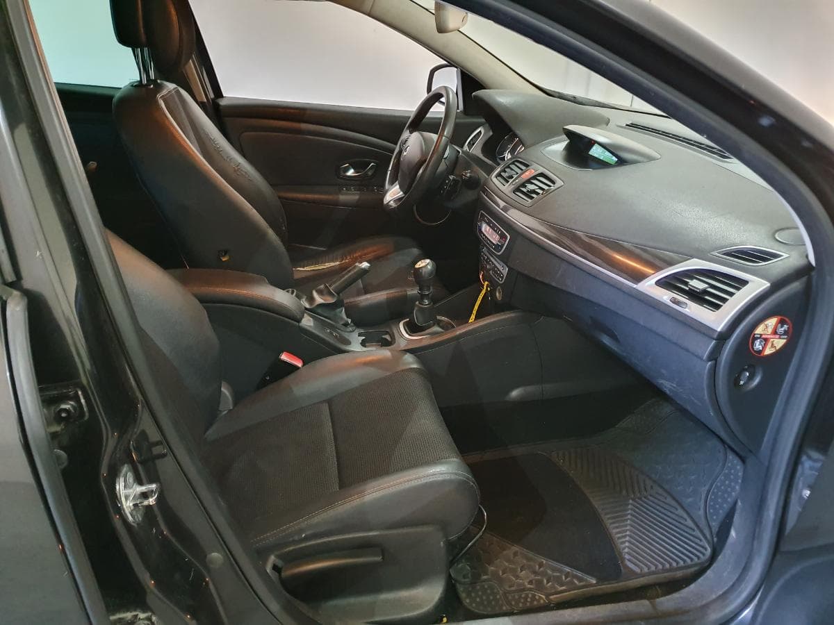 Renault Mégane 1.5DCI · Ano 2010 — imagen 31