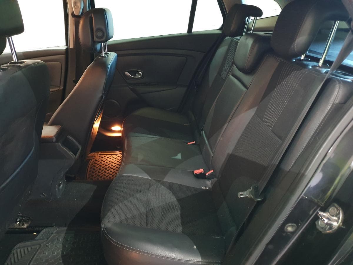 Renault Mégane 1.5DCI · Ano 2010 — imagen 35