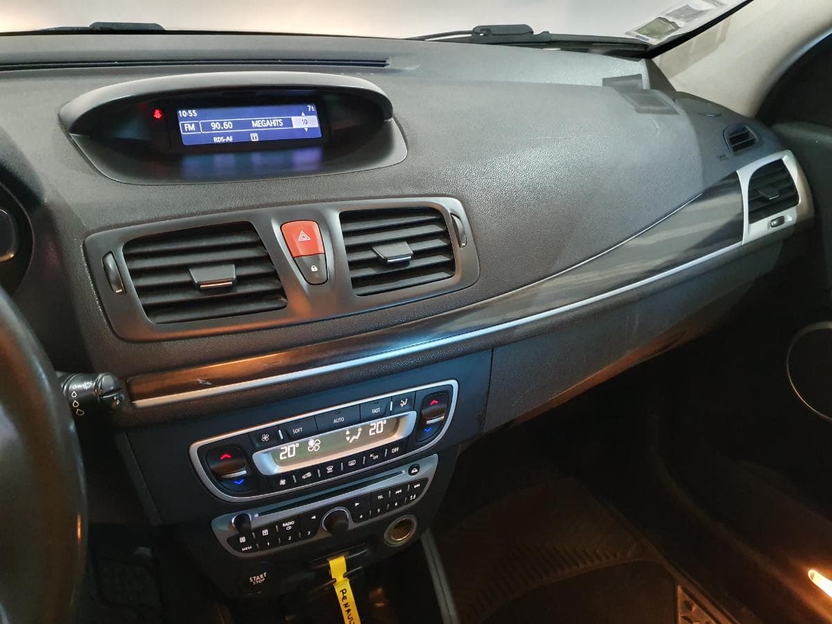 Renault Mégane 1.5DCI · Ano 2010 — imagen 40