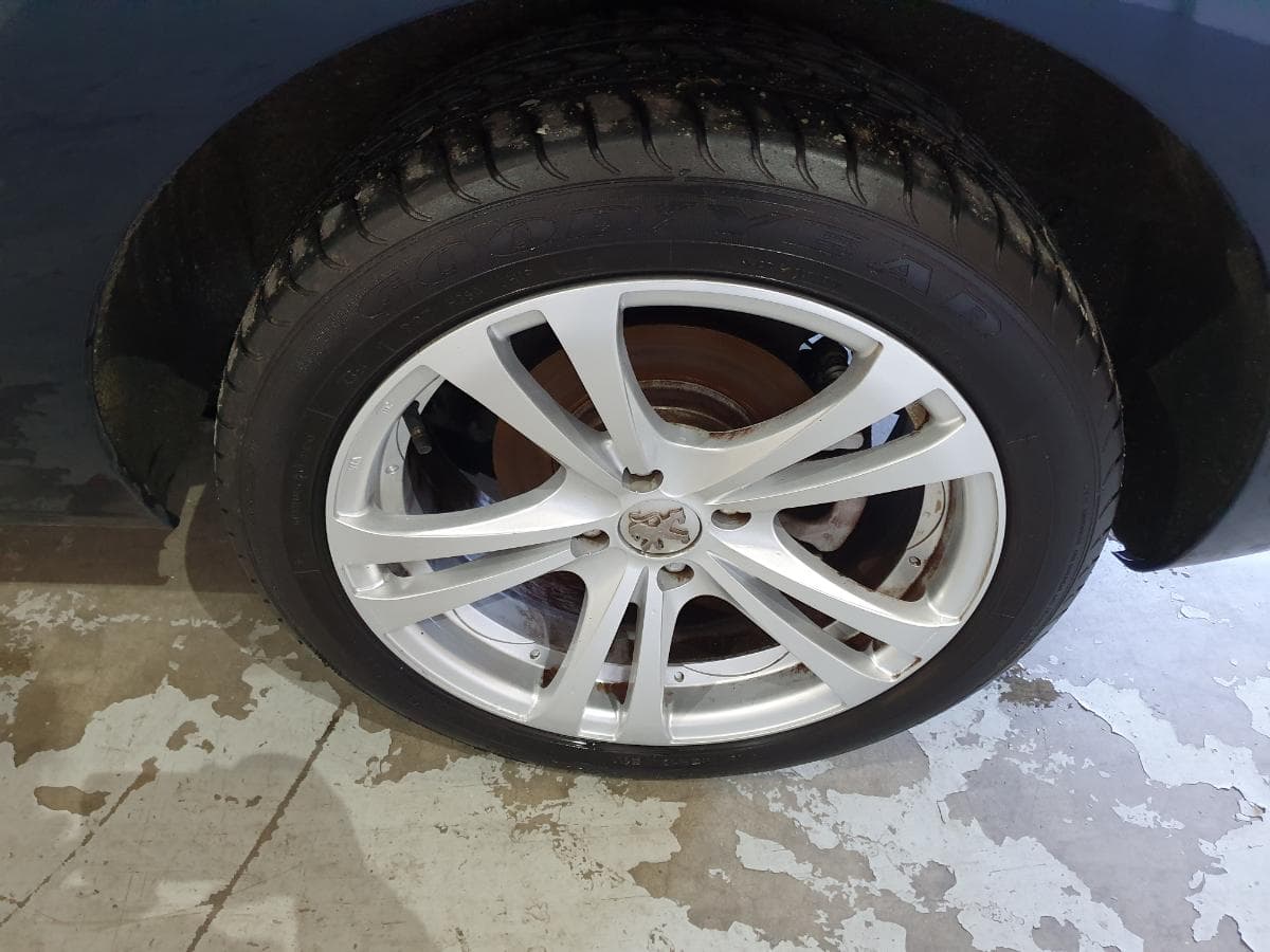 Peugeot 5008 1.6HDI · Ano 2010 — imagen 12