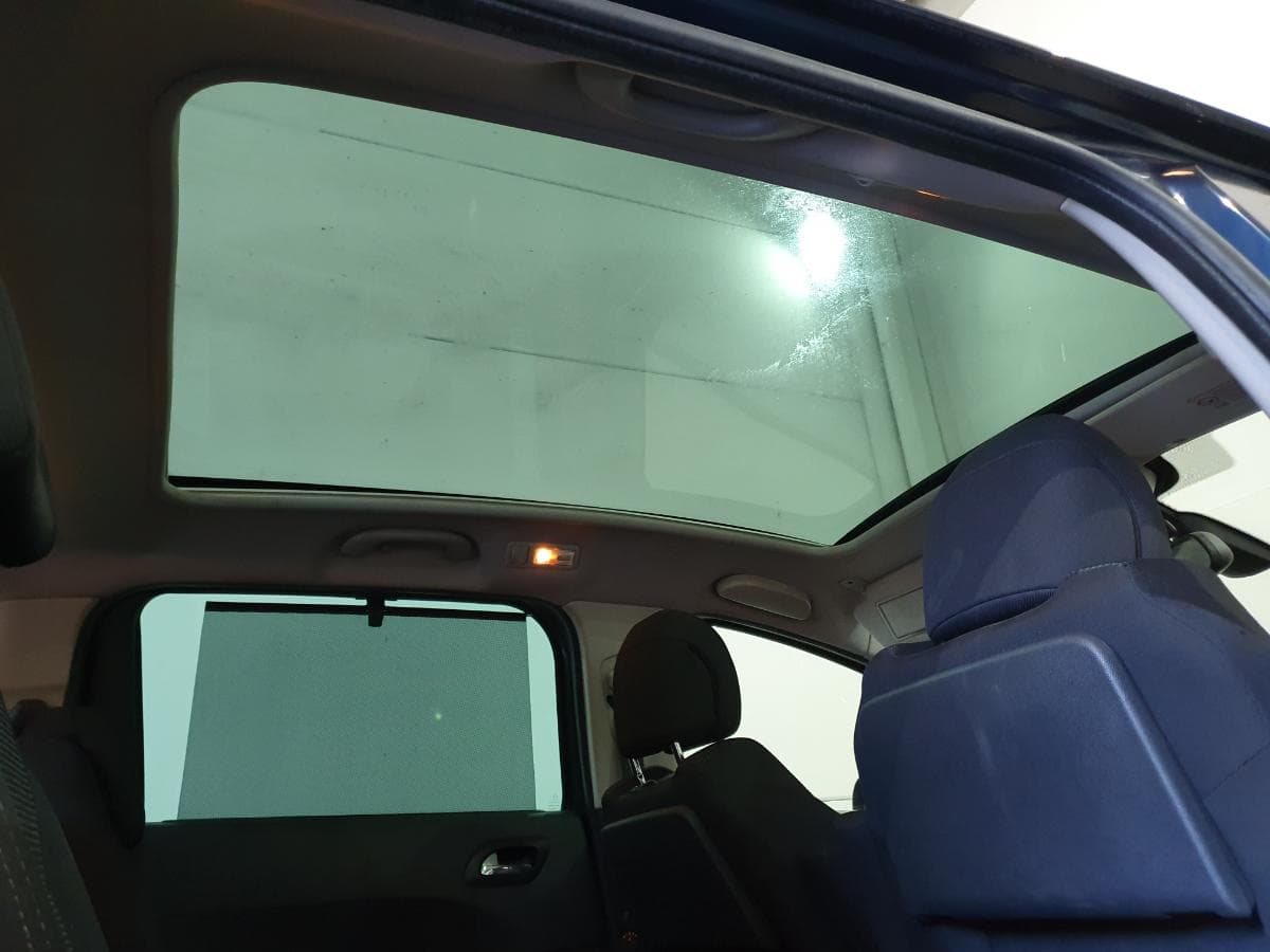 Peugeot 5008 1.6HDI · Ano 2010 — imagen 25