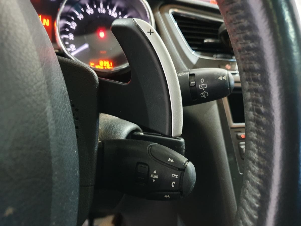 Peugeot 5008 1.6HDI · Ano 2010 — imagen 39