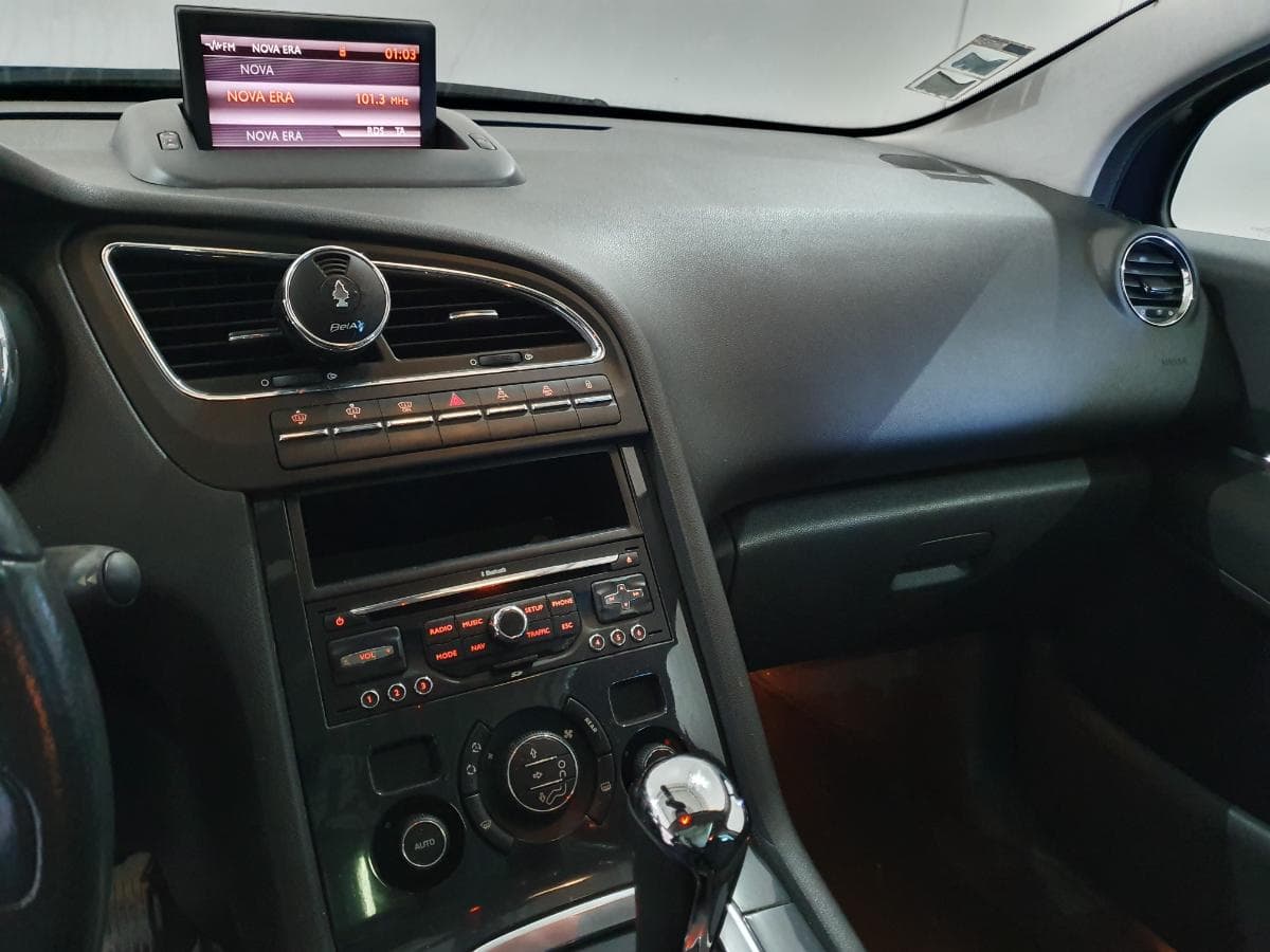 Peugeot 5008 1.6HDI · Ano 2010 — imagen 38