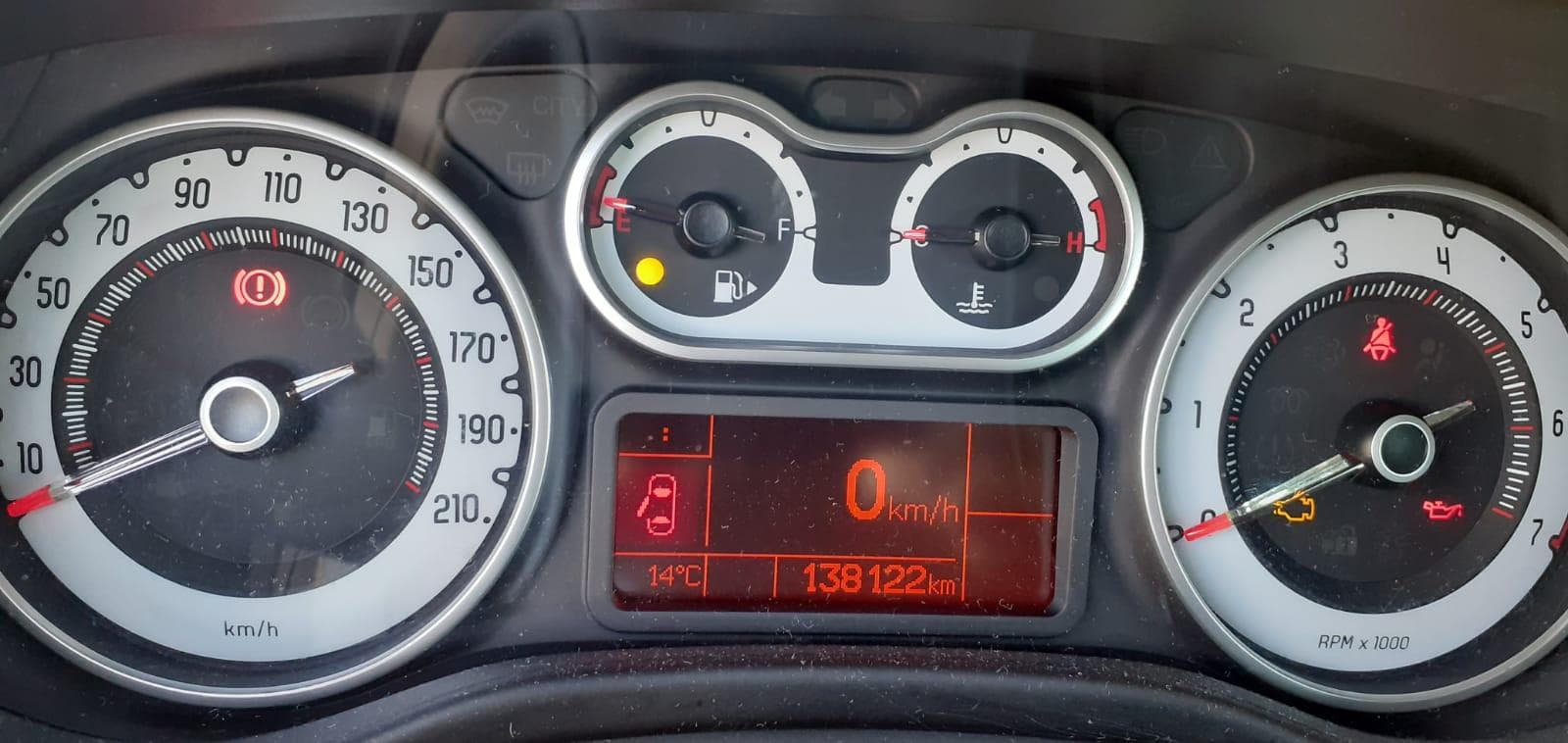 Fiat 500L · Ano 2013 — image 12