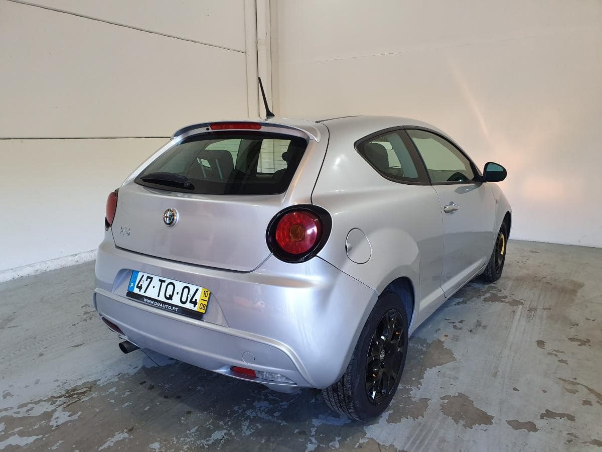 Alfa-Romeo Mito 1.3Multijet · Ano 2010 — image 6
