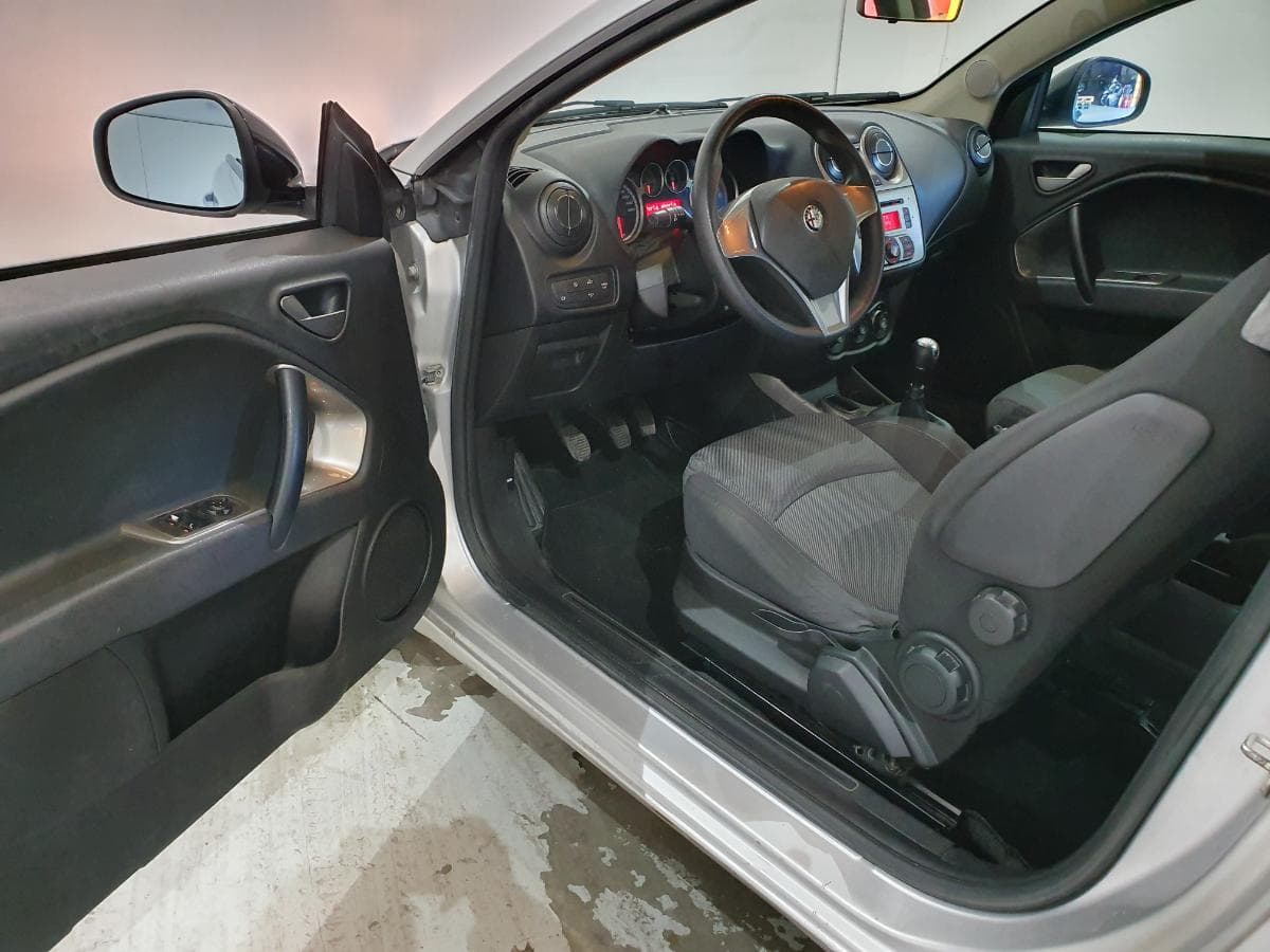 Alfa-Romeo Mito 1.3Multijet · Ano 2010 — image 19