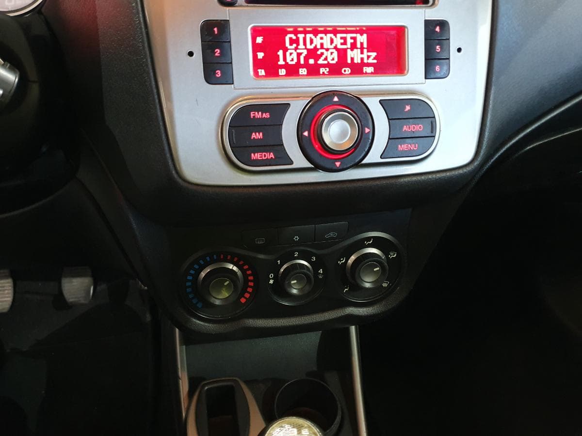 Alfa-Romeo Mito 1.3Multijet · Ano 2010 — image 32