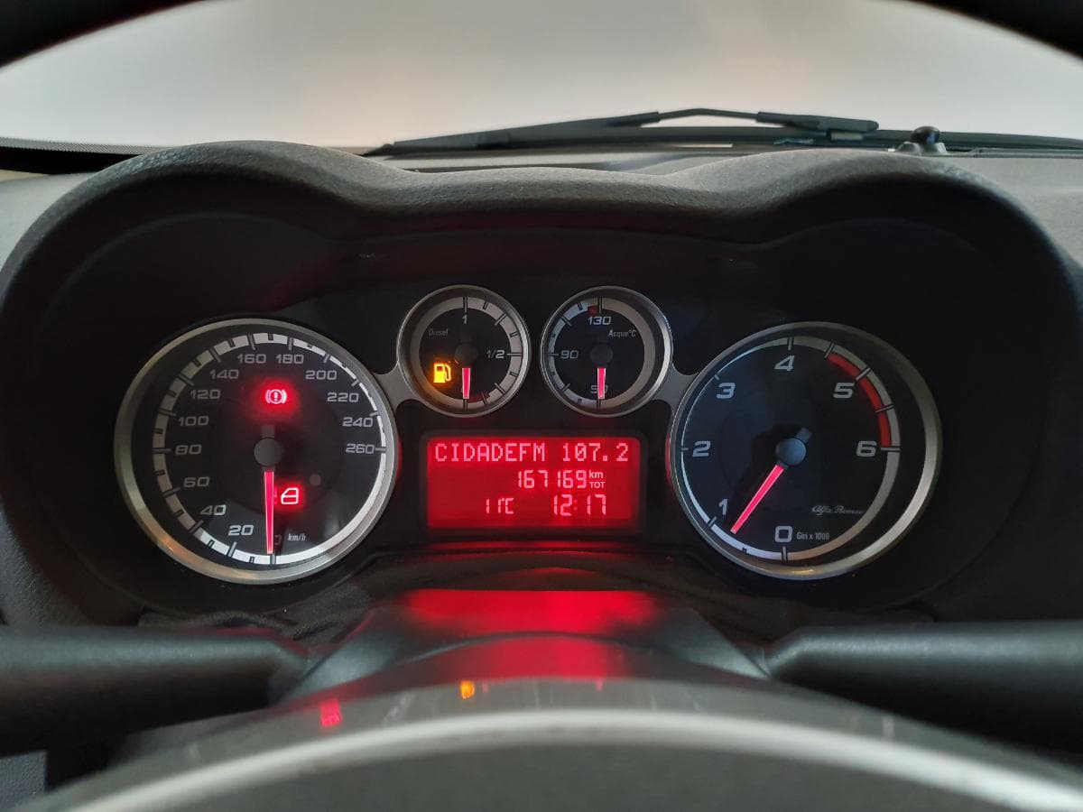 Alfa-Romeo Mito 1.3Multijet · Ano 2010 — image 34