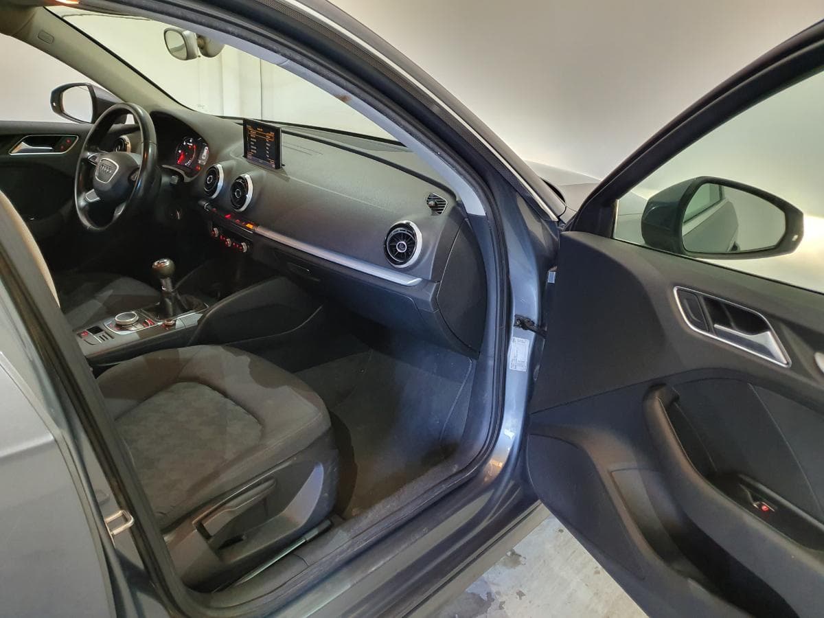 Audi A3 1.6TDI · Ano 2013 — imagen 26