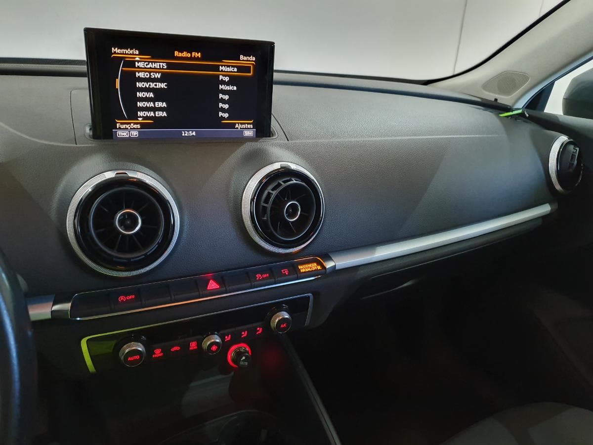 Audi A3 1.6TDI · Ano 2013 — imagen 36