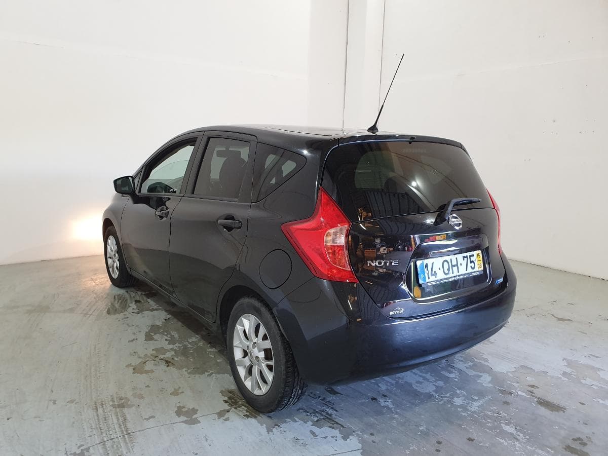 Nissan Note 1.5DCI · Ano 2015 — imagem 4