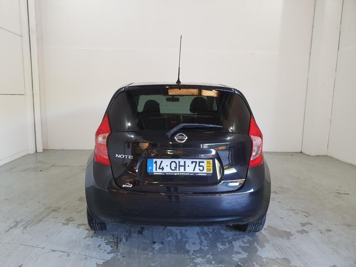 Nissan Note 1.5DCI · Ano 2015 — imagem 5