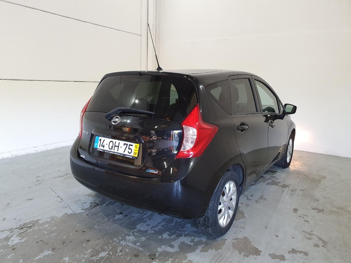 Nissan Note 1.5DCI · Ano 2015 — imagem 6