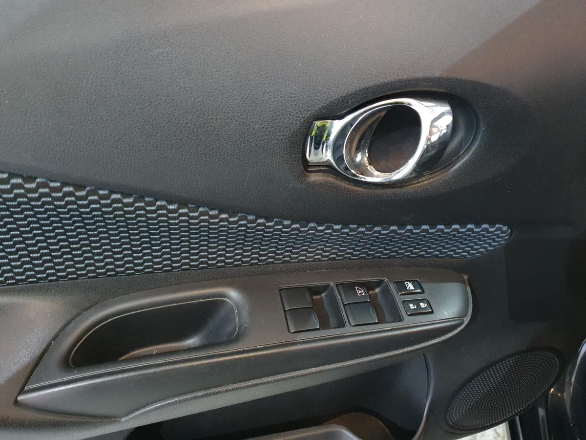 Nissan Note 1.5DCI · Ano 2015 — imagem 17