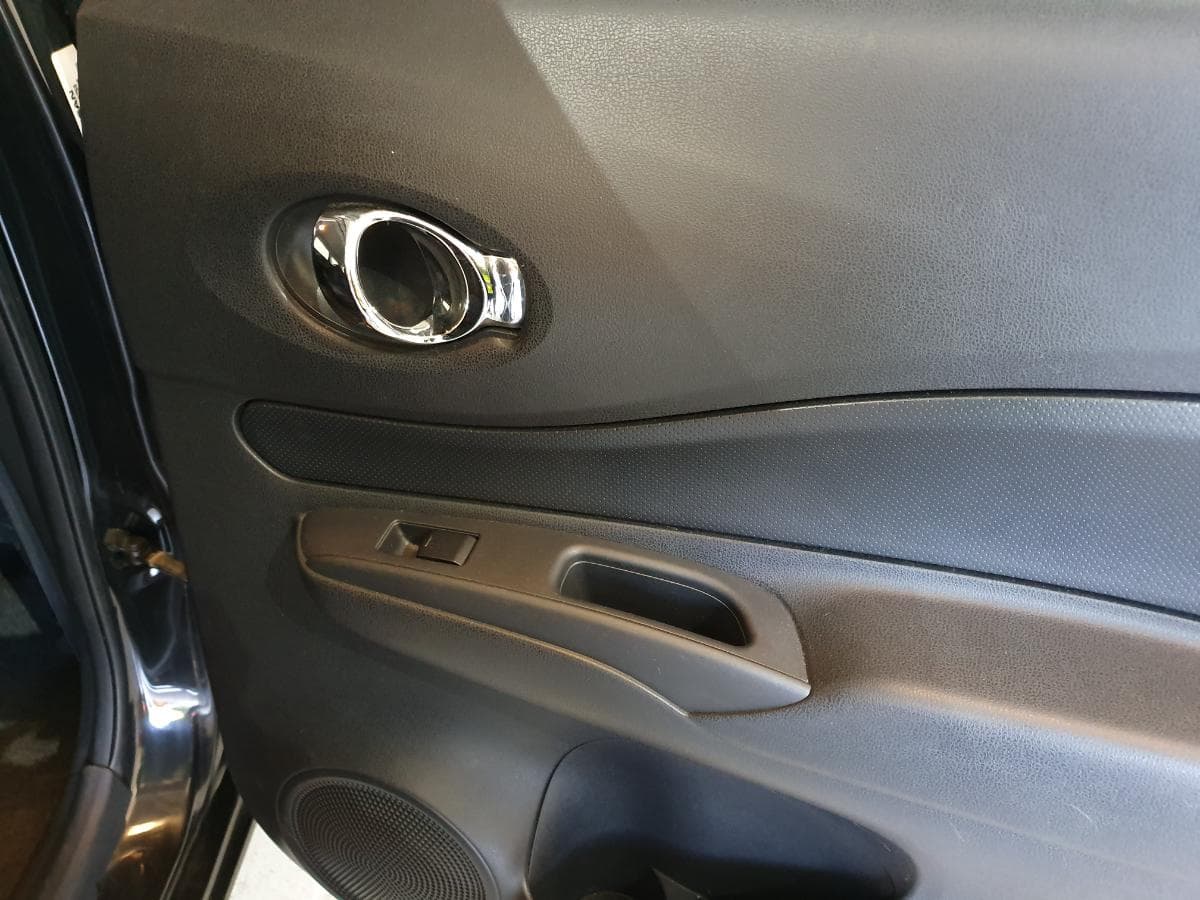 Nissan Note 1.5DCI · Ano 2015 — imagem 19