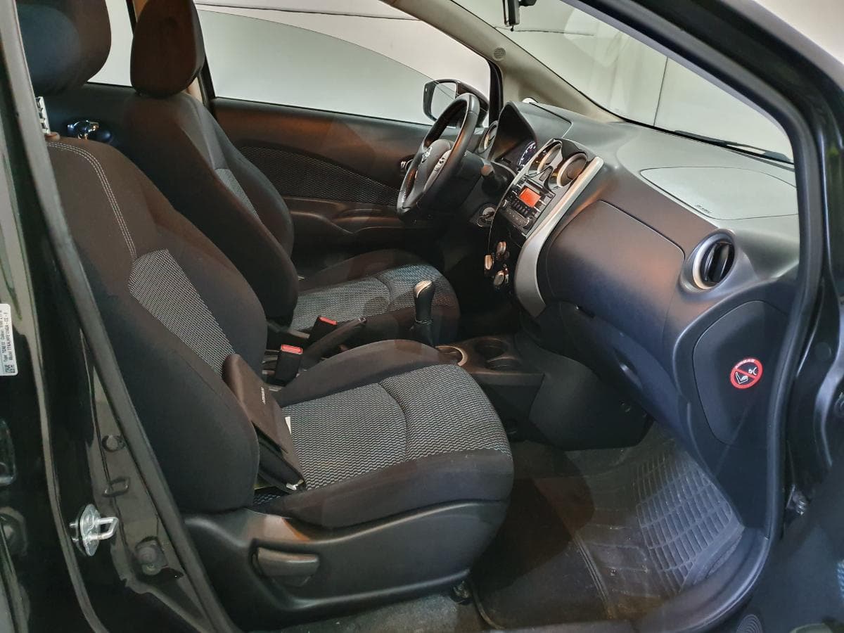 Nissan Note 1.5DCI · Ano 2015 — imagem 23