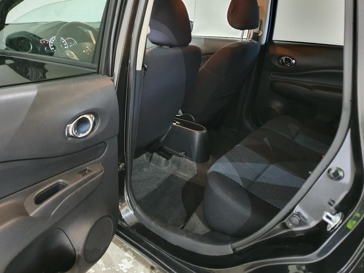 Nissan Note 1.5DCI · Ano 2015 — imagem 25