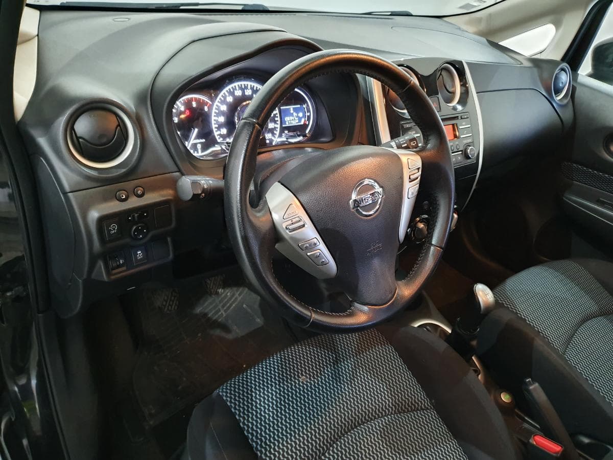 Nissan Note 1.5DCI · Ano 2015 — imagem 28