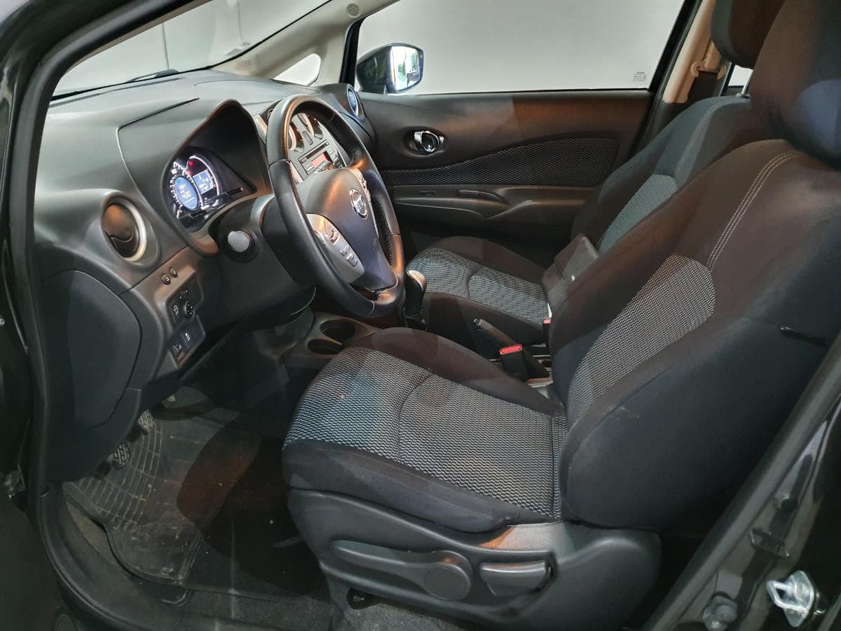 Nissan Note 1.5DCI · Ano 2015 — imagem 29