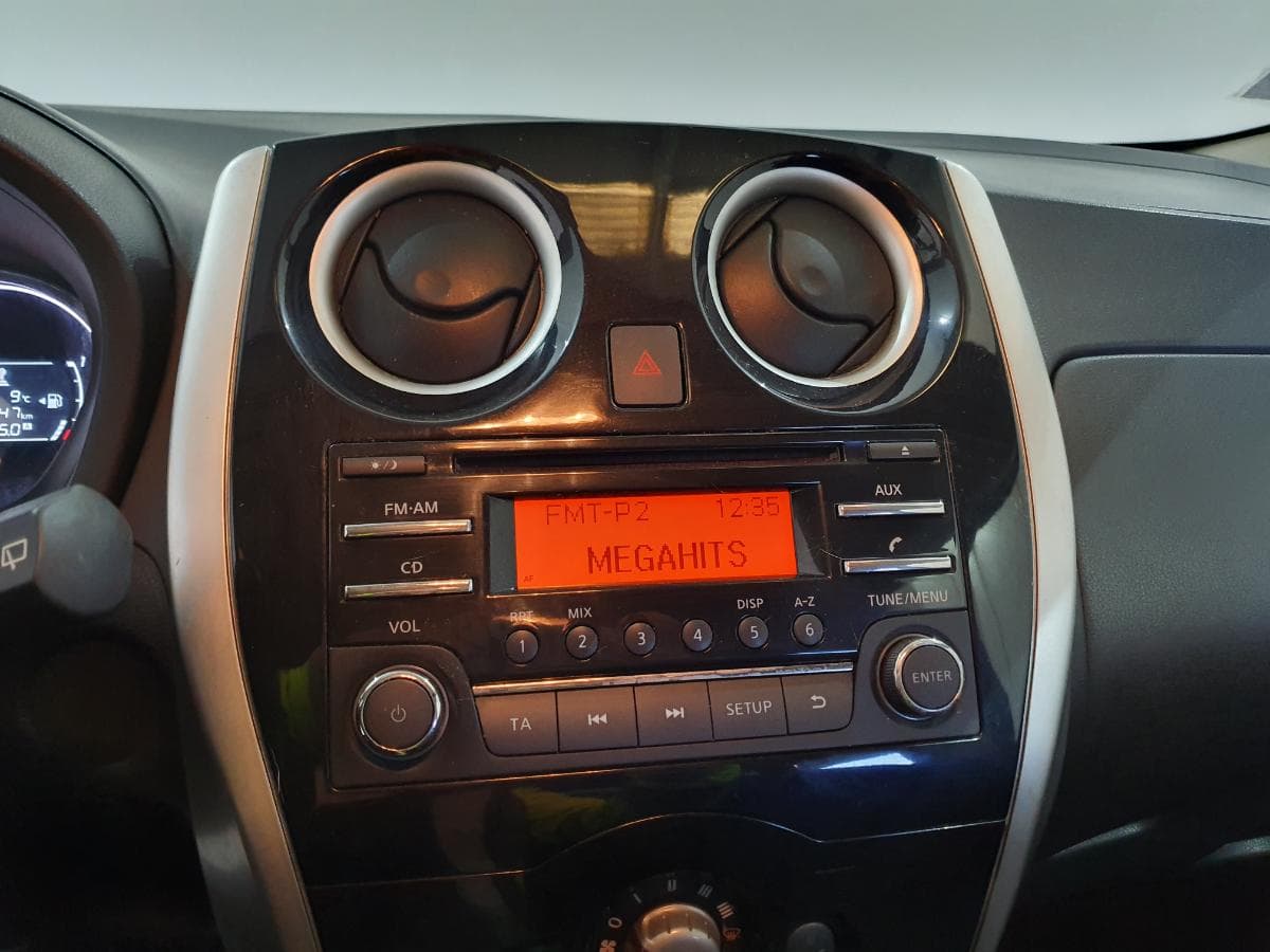 Nissan Note 1.5DCI · Ano 2015 — imagem 33