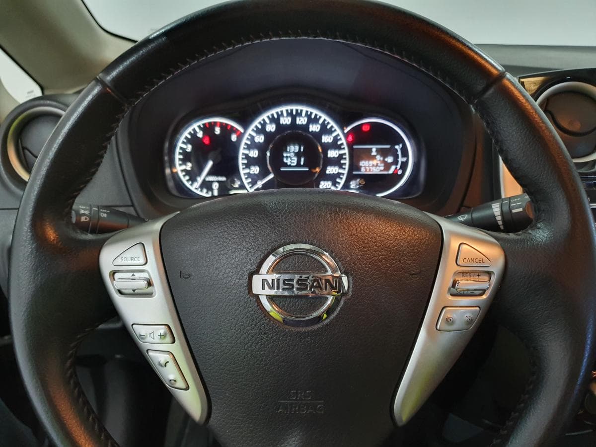 Nissan Note 1.5DCI · Ano 2015 — imagem 35