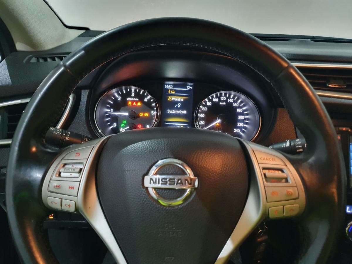 Nissan Qashqai 1.6DCI · Ano 2015 — image 41
