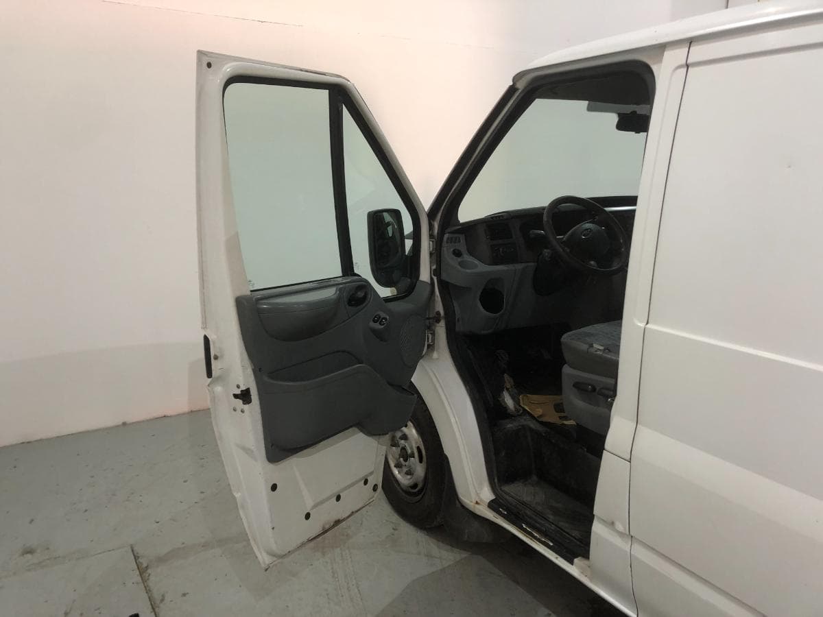 Ford Transit · Ano 2006 — imagen 26